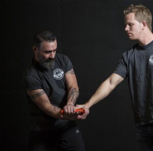 Krav Maga Best Ager Pistolenentwaffnung Düsseldorf